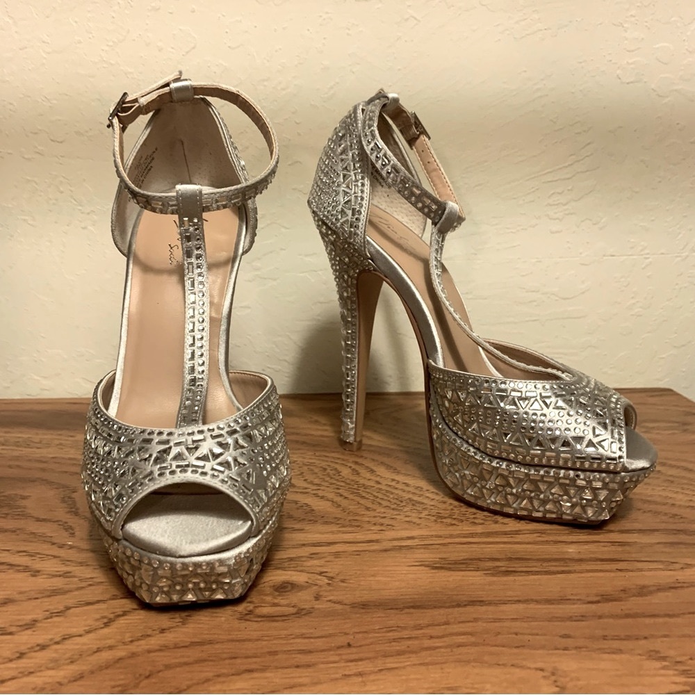 Thalia Sodi Embellished Crystal Platform Heels Size 5
